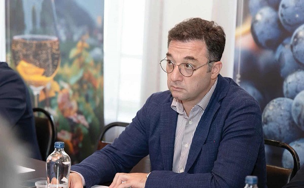 ამ ეტაპზე გადამუშავებული ყურძნიდან, უდიდესი წილი სწორედ კონდიციური და ჯანსაღია, რაც ნიშნავს, რომ 2025 წლის მოსავლის ქართული ღვინო იქნება საუკეთესო - დავით სონღულაშვილი