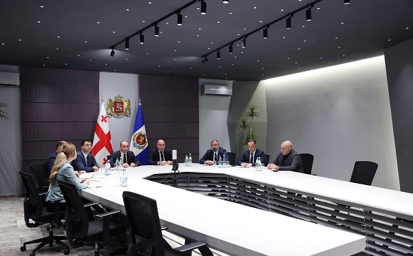 შინაგან საქმეთა მინისტრმა პოლიციის ატაშეებთან შეხვედრა გამართა