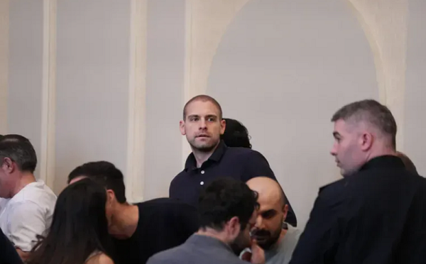 ჩემი მხრიდან გპატიობთ იმას, რასაც ჩემ მიმართ ამდენი ხნის განმავლობაში აკეთებდით - ჩემი თხოვნაა, ნუღარ აიღებთ ისეთ საქმეებს, სადაც ასეთი ადამიანების ციხეში გაშვებაში მიიღებთ მონაწილეობას - ანდრო ჭიჭინაძე მოსამართლეს და პროკურორებს