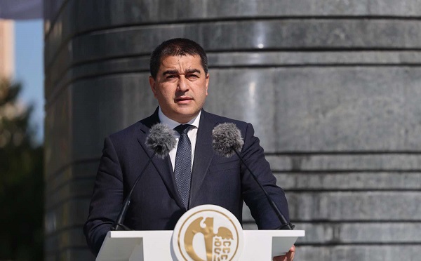მეფე ერეკლემ გადაიხადა ერთი დიდი, უწყვეტი, სამოცწლიანი ომი საქართველოს გადარჩენისა და გამთლიანებისთვის. ომი ხმლით, ომი შრომით, ომი გონიერებით - შალვა პაპუაშვილი