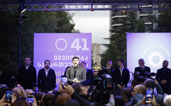 ამომრჩევლის მხრიდან ძალიან დიდი მხარდაჭერა და მუხტია, ყველა ხედავს, რას ვაკეთებთ ამ ქალაქისთვის - კახა კალაძე