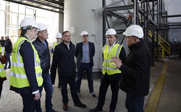 სემეკის ხელმძღვანელმა პირებმა „რუსთავის აზოტში“ ენერგოეფექტური საწარმოო სიმძლავრეები დაათვალიერეს