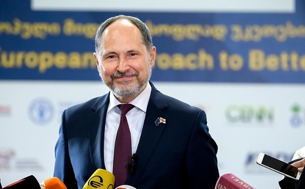 დიპლომატიური წარმომადგენლობისთვის სტანდარტული პრაქტიკაა, უპასუხონ წერილებს - პაველ ჰერჩინსკი ზვიად ცეცხლაძის წერილზე