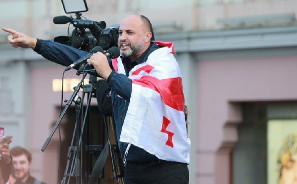 ჩემი ცხოვრების განმავლობაში არასდროს გავქცევივარ პასუხისმგებლობას და არც ვაპირებ, ის, ვინც ეს სახელმწიფო კონსტიტუციურად დაამხო, არის ბიძინა ივანიშვილი - ირაკლი ნადირაძე