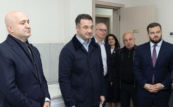 დავით სონღულაშვილმა გარემოს ეროვნული სააგენტოს აჭარის რეგიონული ოფისი დაათვალიერა და თანამშრომლებთან სამუშაო შეხვედრა გამართა