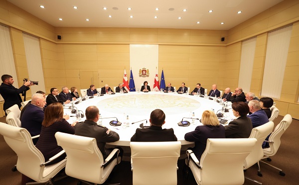 ირაკლი კობახიძემ განათლების სისტემის რეფორმის კონცეფცია სახელმწიფო უმაღლესი სასწავლებლების რექტორებთან განიხილა