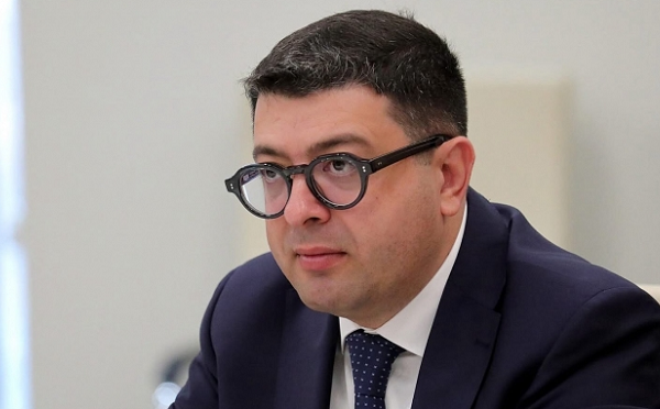 ვინმეს თუ იმის ილუზია აქვს, რომ "ქართული ოცნების" საპატიო თავმჯდომარე და მოქმედი ხელმძღვანელობა, სასწორზე დადებს ქვეყნის მომავალს, კონკრეტული პიროვნებების მიერ გაფუჭებული საქმეების მისაჩქმალად, ძალიან ცდება - დიმიტრი სამხარაძე