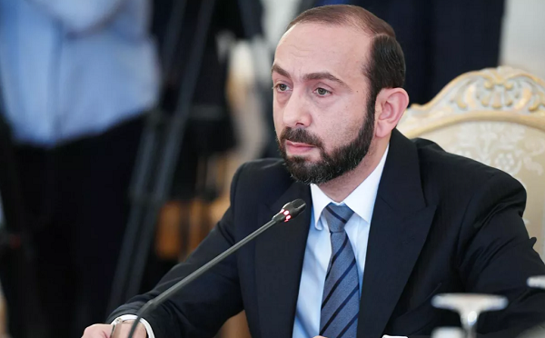 ზუსტად ვერ გეტყვით, როდის წარვადგენთ განაცხადს ევროკავშირში გაწევრიანებაზე, შესაძლოა, ეს მომავალ თვეში მოხდეს, ან მომავალ წელს - არარატ მირზოიანი