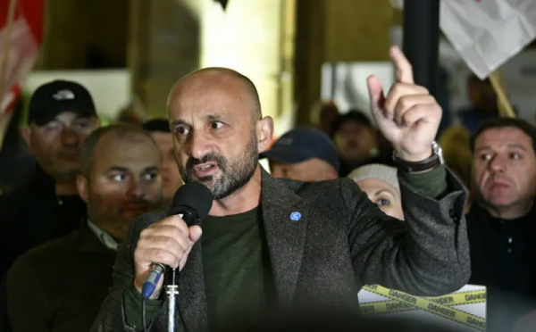 გადადგეს ბანდიტების მთავრობა! გათავისუფლდნენ უდანაშაულო ადამიანები! ჩატარდეს თავისუფალი არჩევნები! - ლევან ცუცქირიძე