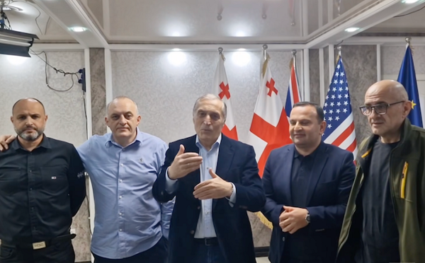 4 ოქტომბრის საქმეზე დაკავებულებს - პაატა ბურჭულაძეს, მურთაზ ზოდელავას, ირაკლი ნადირაძეს, პაატა მანჯგალაძესა და ლაშა ბერიძეს ციხიდან სატელეფონო ზარები, პაემნები და წერილები აეკრძალათ