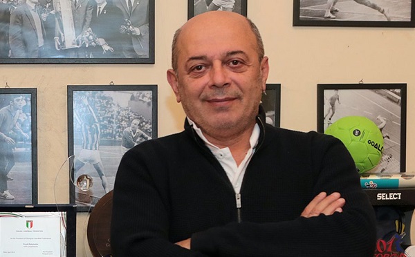 ხელბურთის ეროვნული ფედერაციის ყოფილმა პრეზიდენტმა, ზურაბ კაკაბაძემ 350 000 დოლარის ფსონი 