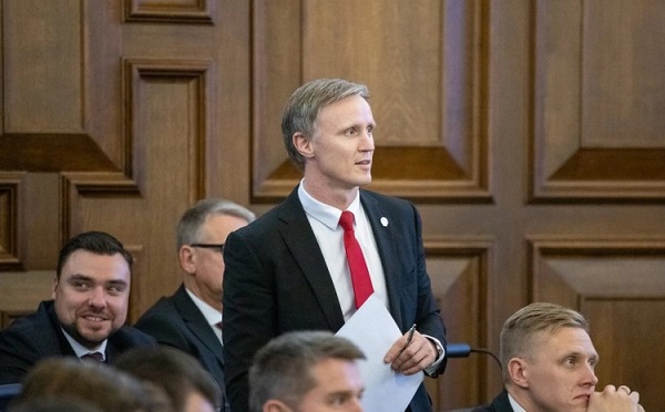 საქართველოს მმართველი პარტია სამი მთავარი ოპოზიციური ძალის აკრძალვას ცდილობს. ეს „დემოკრატიული უკუსვლა“ აღარ არის - ეს არის ერთპარტიული დიქტატურის ღია შენება - რიჰარდს კოლსი