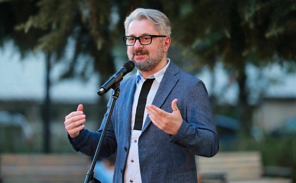 ვინც ჩვენ აგვკრძალავს, იმათ დავკრძალავთ, ცხადია, პოლიტიკურად და პროფესიულად, ვაპირებ პროცესში ჩართვას, ციხიდან ბათუმში სიარულს პარტიის და საკუთარი თავის საკონსტიტუციო სასამართლოში წარმოსადგენად - ნიკა გვარამია