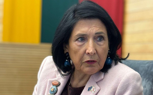 ტერორი საქართველოში - აფგან სადიგოვი ჯამში 100 000 დოლარით დაჯარიმდა ახალი კანონის დარღვევისთვის, რომელიც მომიტინგეებს ქუჩების გადაკეტვას უკრძალავს - სალომე ზურაბიშვილი