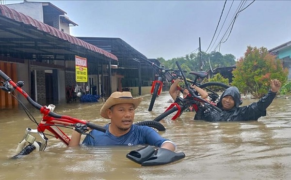 ინდონეზიაში წყალდიდობისა და მეწყერის შედეგად დაღუპულთა როადენობა 248-მდე გაიზარდა