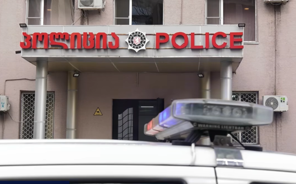 აჭარაში ცეცხლსასროლი იარაღისა და საბრძოლო მასალის უკანონოდ, ჯგუფურად შეძენა-შენახვა-ტარებისა და გასაღების ფაქტზე თურქეთის 2 მოქალაქე დააკავა