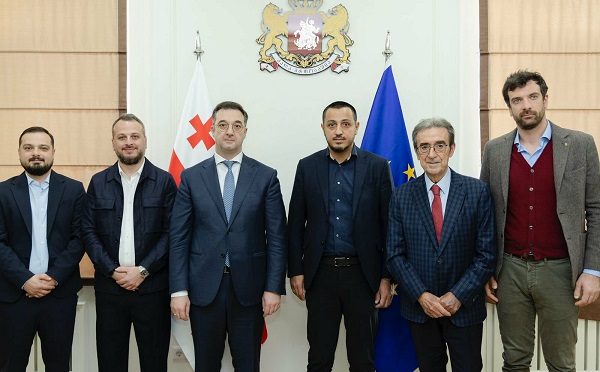 დავით სონღულაშვილი იტალიის მეღვინეთა ასოციაციის პრეზიდენტს რიკარდო კოტარელას და ღვინის მწარმოებელი კომპანია „ნიმბის“ დამფუძნებლებს შეხვდა