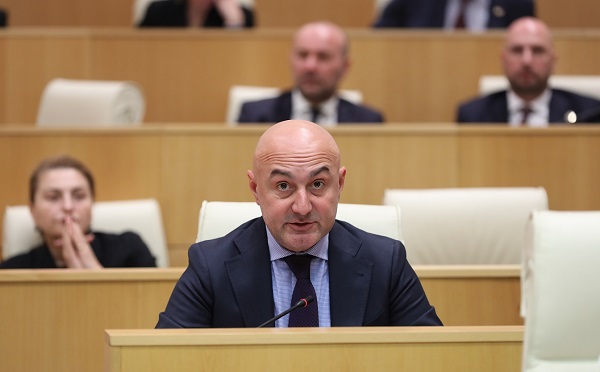 დავასრულოთ თავის მართლებისა და სიფრთხილის რეჟიმი, გადავიდეთ კიდევ მეტად თამამი და მრავალპოლუსიანი პოლიტიკის წარმოებაზე - ილია ინჯია ევროკავშირზე