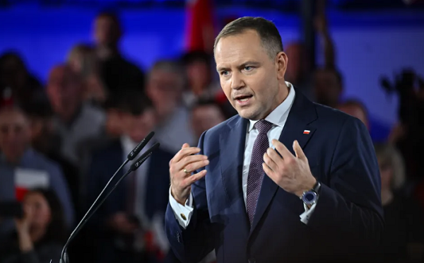 პოლონეთის პრეზიდენტმა პუტინთან ვიზიტის გამო, ვიქტორ ორბანთან შეხვედრა გააუქმა