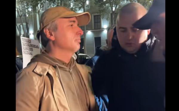 პოლიციამ პოეტი პაატა შამუგია დააკავა