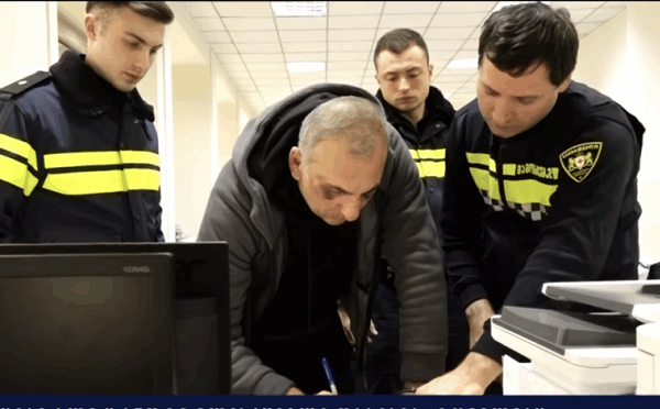 ალექსანდრე ელისაშვილს ედავებიან ტერორიზმს - ადვოკატი