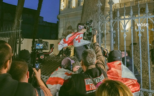 4 ოქტომბრის საქმეზე დაკავებული 64 პირიდან 63-ს ბრალი ფორმულირების და დანაშაულის ქმედების აღწერის ნაწილში უზუსტდება, ნანა სანდერს კი ბრალდება გადაუკვალიფიცირდება - პროკურატურა