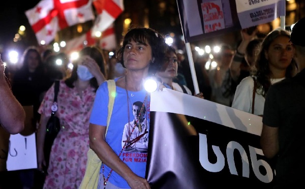 ჟურნალისტი ნინია კაკაბაძე დააკავეს