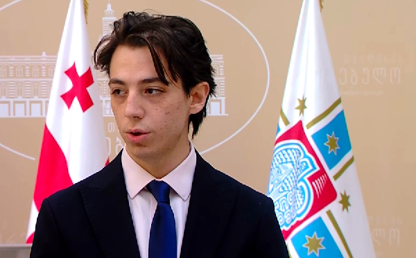 ვრჩები ჩემი გუნდის ერთგული, რუსთაველზე კი ან შეცდომაში შეყვანილ ადამიანებს ვიხილავთ ან სამშობლოს მოღალატეებს, რომლებიც გარე დაფინანსებით იხარებენ გულს - ლუკა ძაძამია