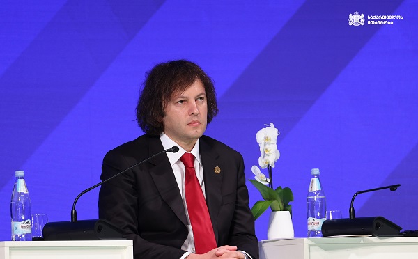 ცინიზმია, რომ „ლელოს“ ლიდერს თავად ჰქონდა გაფორმებული სახელმწიფოსთან ხელშეკრულება, რომელიც ზუსტად იგივე წესით იყო გასაიდუმლოებული, ახლა ეს ადამიანი სპეკულირებს - ირაკლი კობახიძე „იგლ ჰილსთან“ გაფორმებულ ხელშეკრულებაზე