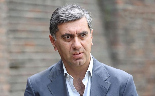 ბუტა რობაქიძის მკვლელობის საქმეზე ირაკლი ოქრუაშვილს 7 წლით თავისუფლების აღკვეთა მიესაჯა, ზურაბ ადეიშვილი კი გამართლდა