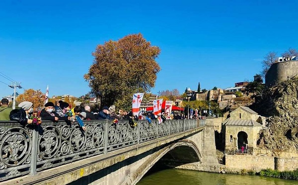 ასი ათასი მოწამის ხსენების დღისადმი მიძღვნილი ღონისძიების გამო, მეტეხის ხიდზე მოძრაობა შეიზღუდება
