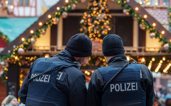 გერმანიაში, საშობაო ბაზრობაზე ტერორისტული თავდასხმის დაგეგმვაში ეჭვმიტანილი ხუთი პირი დააკავეს