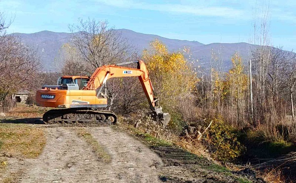 სოფელ ახალუბანში სარწყავი არხები წესრიგდება