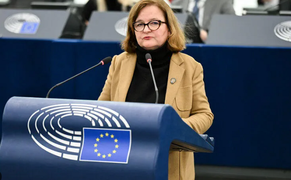 საქართველოში პოლიცია დემონსტრანტების წინააღმდეგ პირველი მსოფლიო ომის მომწამლავ გაზს იყენებს, ბრიუსელში და პარიზში, არაფერს ამბობენ? - ნატალი ლუაზო