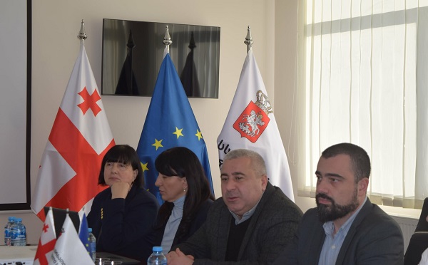 ქუთაისში, თევზმომშენებელ ფერმერებთან სამუშაო შეხვედრა გაიმართა