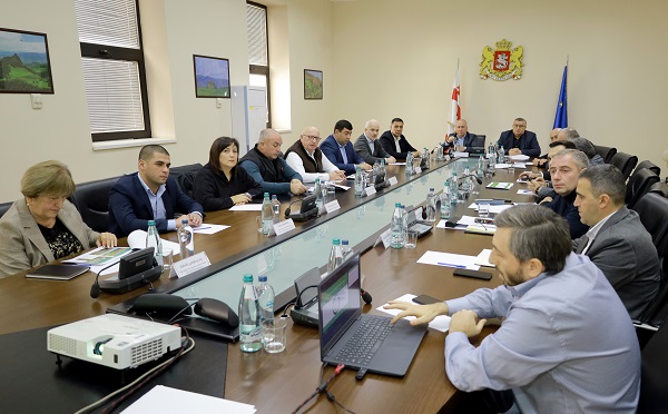 აქტიურად დავიწყეთ მუშაობა, რომ რაც შეიძლება მოკლე დროში შევძლოთ არსებული ძველი ნაგავსაყრელები ჩავანაცვლოთ ნარჩენების განთავსების საერთაშორისო სტანდარტის ობიექტებით - სოლომონ პავლიაშვილი