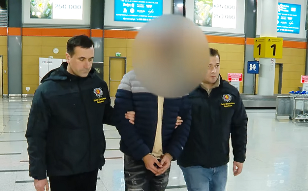 განსაკუთრებით დიდი ოდენობით ნარკოტიკული საშუალებების საქართველოში უკანონოდ შემოტანის ფაქტზე უცხო ქვეყნის 2 მოქალაქე დააკავეს