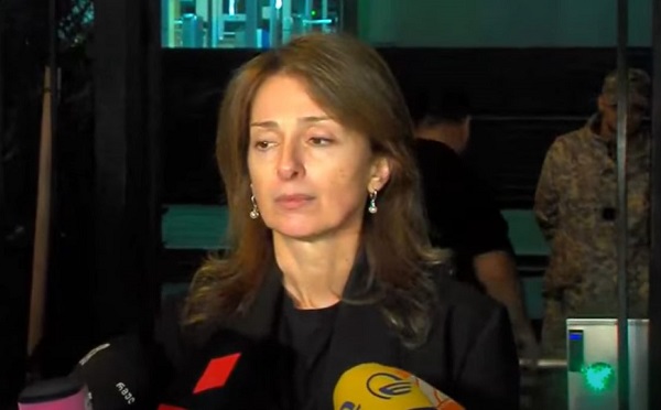 როცა ჩვენთან რუსის ავტომატიანი მონები შემოცვივდნენ, ბაჩოს 13 წლის ძმისშვილი გადიოდა სადარბაზოდან, წაართვეს ტელეფონი და 3 საათი ქუჩაში ჰყავდათ ისე, რომ არავინ არ იცოდა ადგილსამყოფელი, ყველა „ქოცს“ გისურვებთ, იგივე გაიაროთ - ანი ნადარეიშვილი