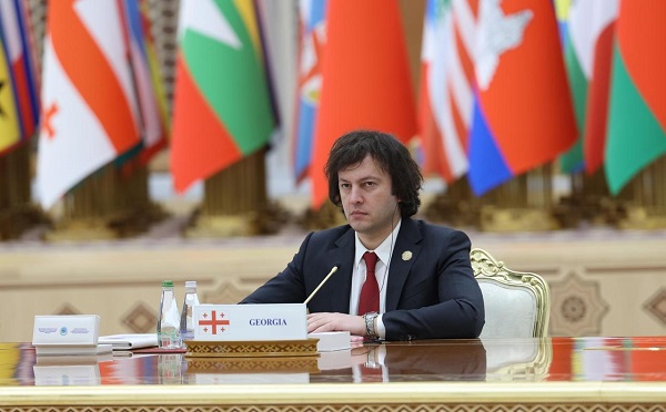 პეტერ ფიშერი არის პოლიტიკურად მიკერძოებული, ძალიან ხშირად იჭრება ხოლმე პოლიტიკაში ოპოზიციის სასარგებლოდ - ირაკლი კობახიძე