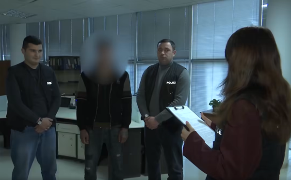 მარნეულში მაღაზიიდან 8 ძვირადღირებული ტელეფონი მოიპარეს - 1 პირი დააკავეს, ერთი ამხილეს