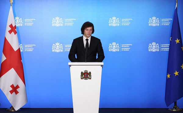 „ბიბისის" რეპორტაჟის ავტორების უკიდურესი პოლიტიკური მიკერძოების კიდევ ერთი ნათელი დასტურია მოპასუხე მხარის, მმართველი გუნდის პოზიციების უგულებელყოფა, წინასწარ გაგზავნილ შეკითხვებზე გაცემული სრულყოფილი პასუხების დამალვა - კობახიძე