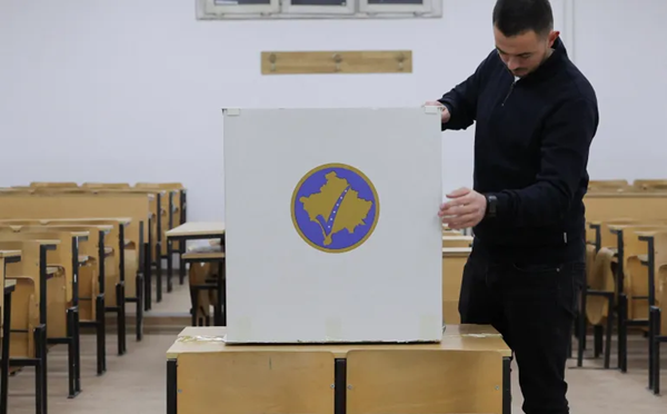 კოსოვოში ვადამდელი საპარლამენტო არჩევნები იმართება