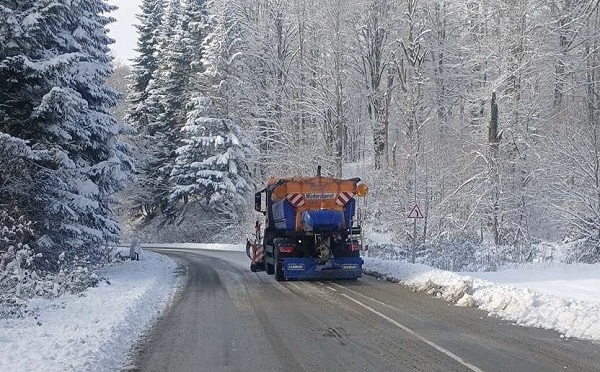 ნაქერალას უღელტეხილზე მისაბმელიანი და ნახევრადმისაბმელიანი ავტოტრანსპორტის მოძრაობა აღდგა
