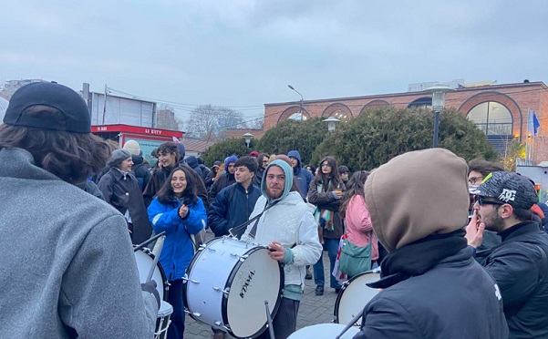 „თავისუფლება იწყება განათლებით“ - თბილისში სტუდენტები აქციას მართავენ