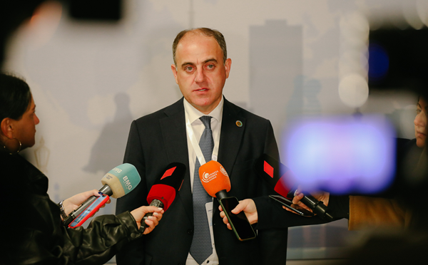 ელექტროენერგიის სამომხმარებლო ტარიფთან დაკავშირებული ცვლილებები სამი თვით გადავადდა