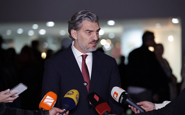 ჩვენ არ ვართ ის ხელისუფლება, რომ ესეთ მარტივ პროვოკაციებს ავყვეთ, რომ ერთიან სივრცეში რატომ ისხდნენ ერთად ირაკლი კობახიძე და რუსეთის პრეზიდენტი - მიხეილ ყაველაშვილი