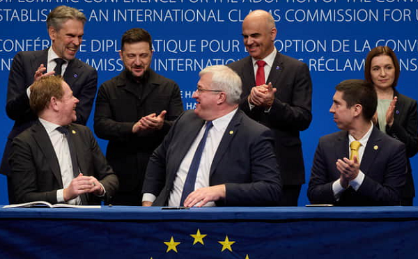 საქართველოსგან ასეთი რიტორიკის მოსმენა ნამდვილად მოულოდნელი იყო, ანტირუსულ კონვენციას ყოველგვარი კომენტარისა და დათქმის გარეშე მოაწერა ხელი -„ევროპეისკა პრავდა“ უკრაინისთვის საჩივრების საერთაშორისო კომისიის დაფუძნებაზე