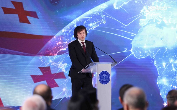 აეროპორტის გაფართოებისთვის განხორციელდება 150 მილიონი დოლარის ინვესტიცია, რაც მის გამტარუნარიანობას მნიშვნელოვნად გაზრდის და მგზავრთა მომსახურების ხარისხს მნიშვნელოვნად გააუმჯობესებს - ირაკლი კობახიძე