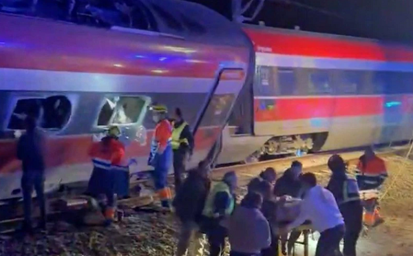 ესპანეთში ორი ჩქაროსნული მატარებლის შეჯახების შედეგად, სულ მცირე, 21 ადამიანი დაიღუპა