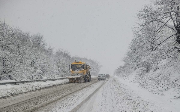 ახალგორის სატრანსპორტო კვანძი - ბორითის სატრანსპორტო კვანძის მონაკვეთზე მისაბმელიანი და ნახევრადმისაბმელიანი ავტოტრანსპორტის მოძრაობა აკრძალულია